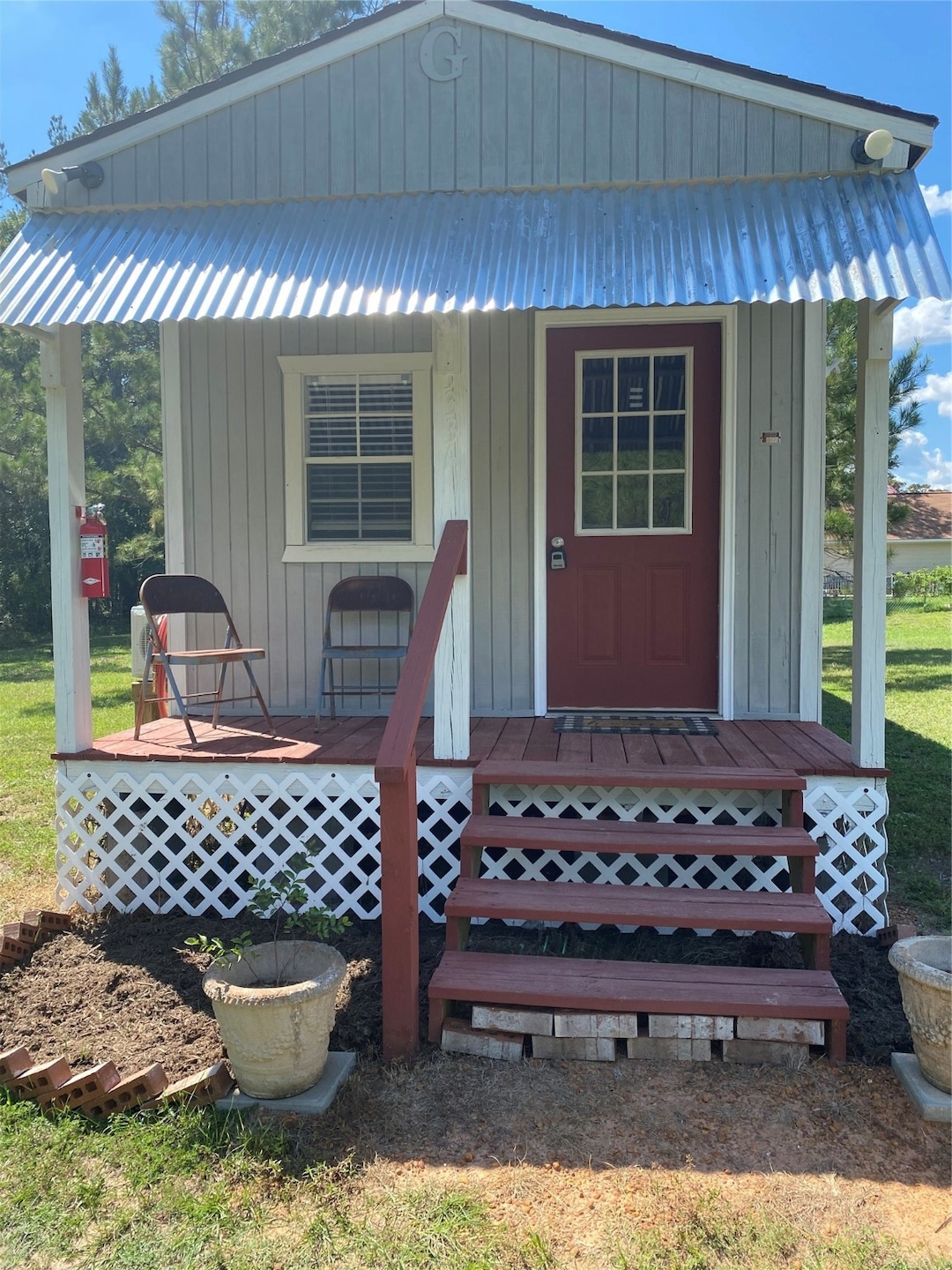  Cute porch of the tiny home.