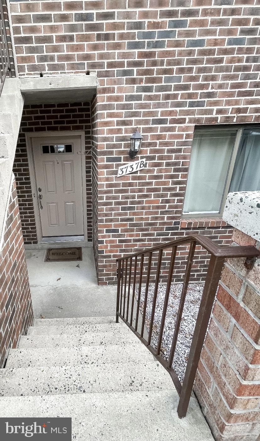 3737B Madison Ln, Falls Church, VA 22041 - photo 1