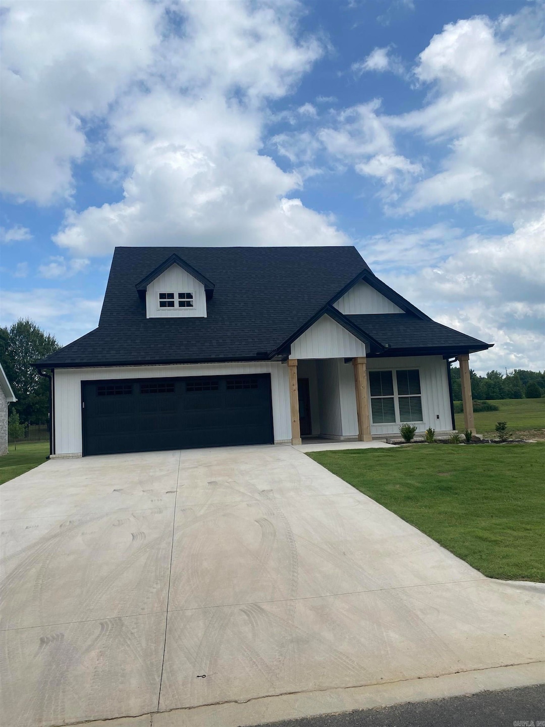 1007 Summit Ridge Dr, Paragould, AR 72450 - photo 1