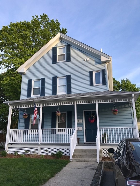 18 Gould St unit 2, Wakefield, MA 01880 - photo 1