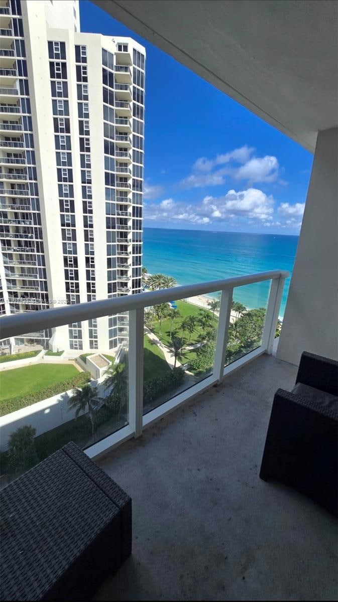 19201 Collins Ave unit 1124, Sunny Isles Beach, FL 33160 - photo 1