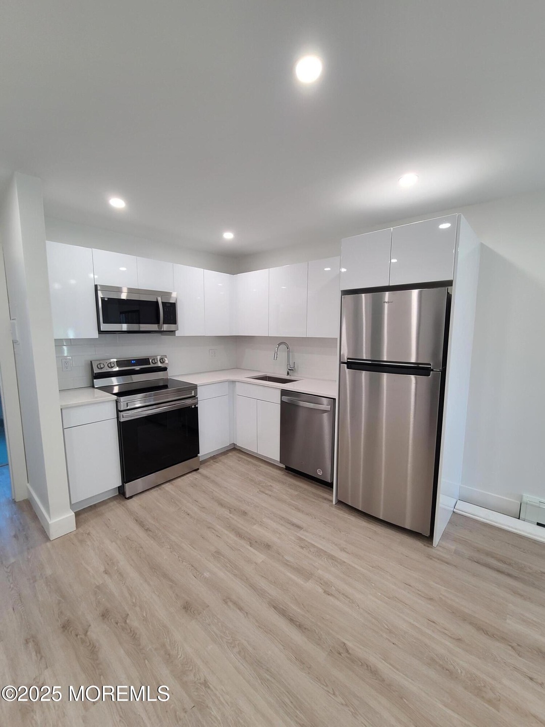 468 2nd Ave unit 18, Long Branch, NJ 07740 - photo 1