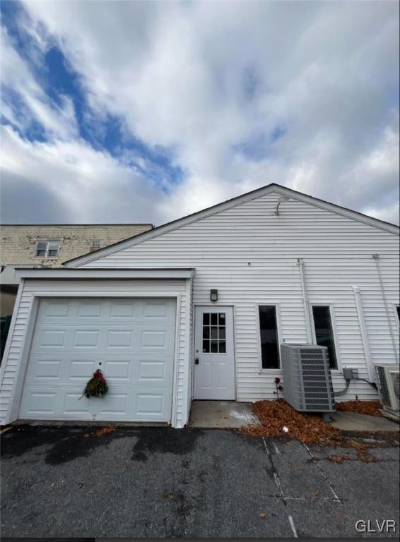 11 S Main St unit 102, Nazareth, PA 18064 - photo 1