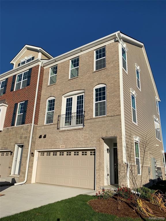 2831 Ridington Exterior.jpg