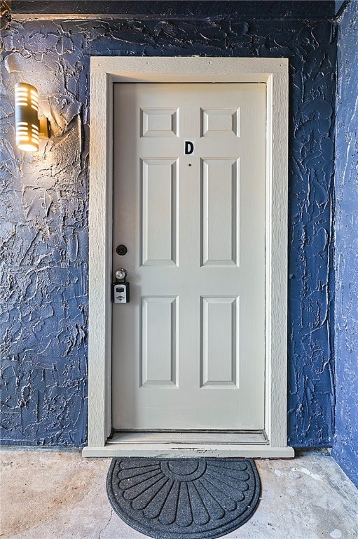 Welcome to 1537 Pine Ridge Unit D!