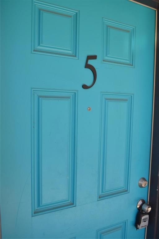 2206 W Hickory St unit 5, Denton, TX 76201 - photo 1