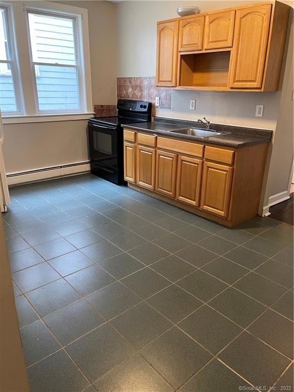 76 Sterling St, Hartford, CT 06112 - photo 1