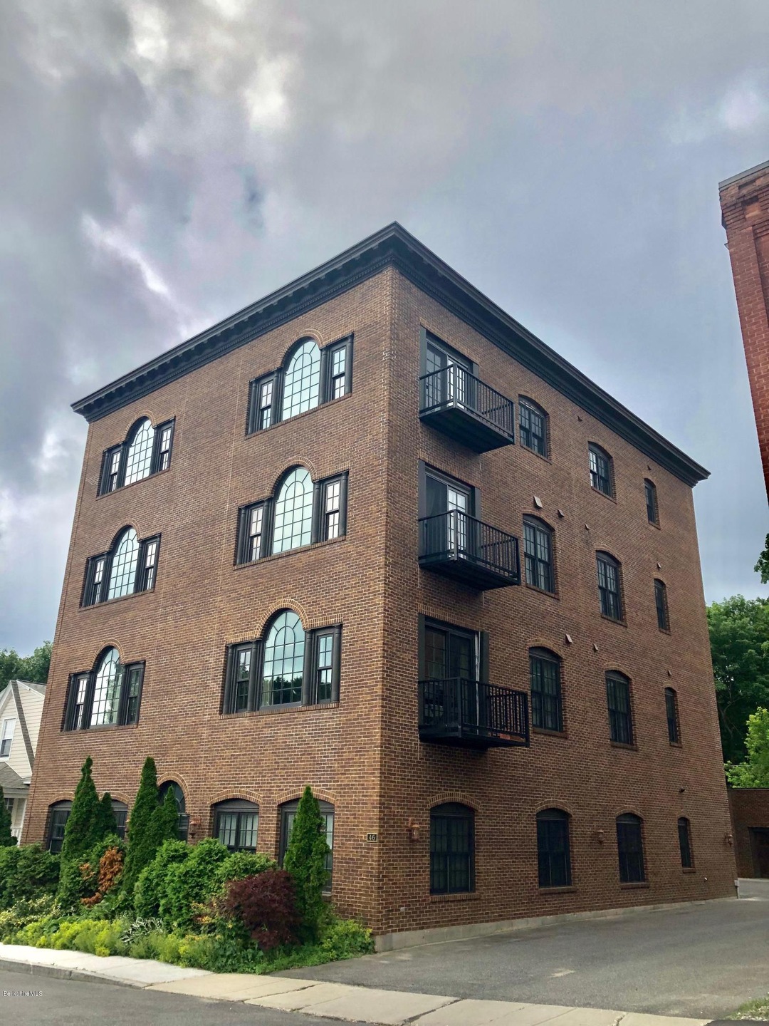 46 Housatonic St unit 3B, Lenox, MA 01240 - photo 1