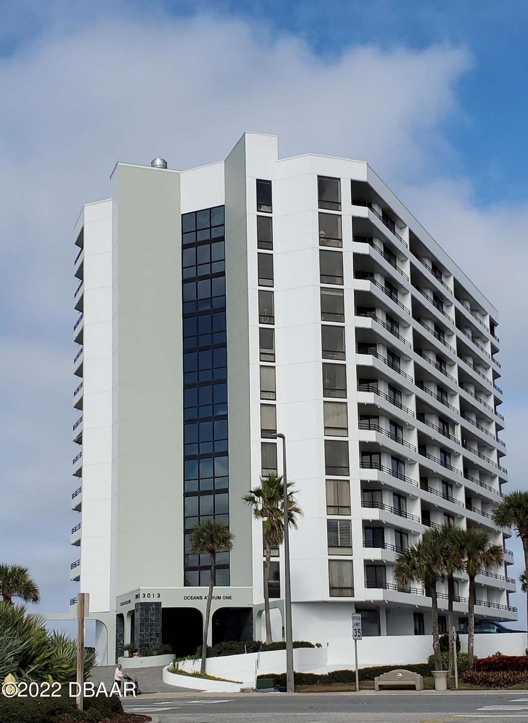 Oceans Atrium One Unit 502 (2)