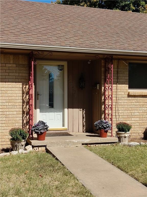 4247 NW 54th St, Oklahoma City, OK 73112 - photo 1