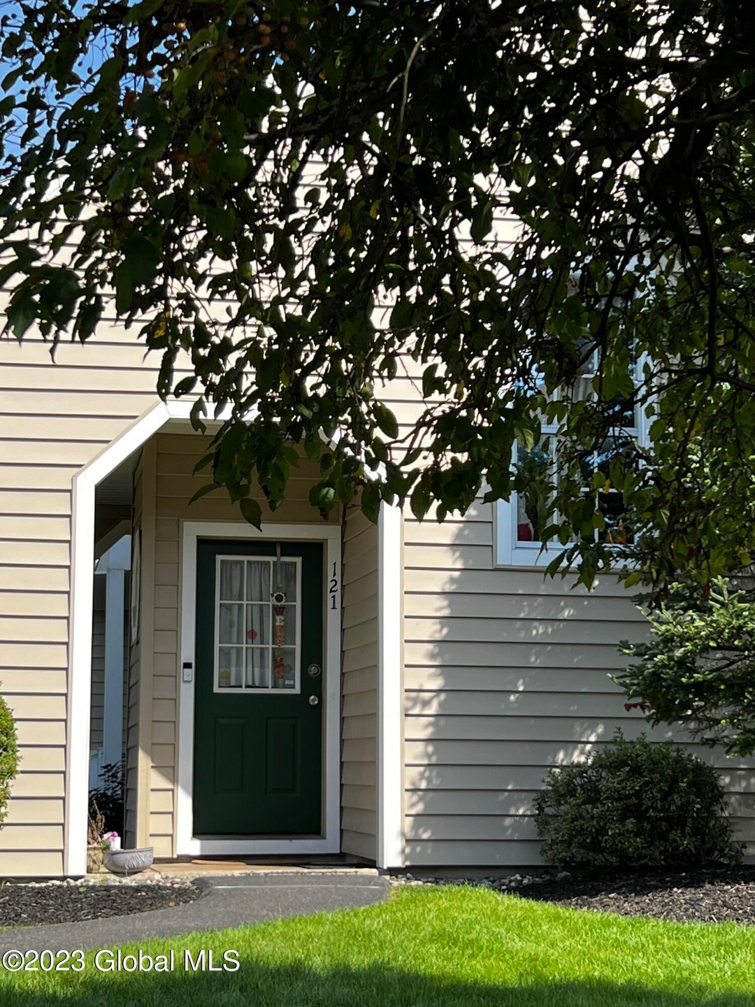 121 Hampton Place Blvd, Troy, NY 12180 - photo 1