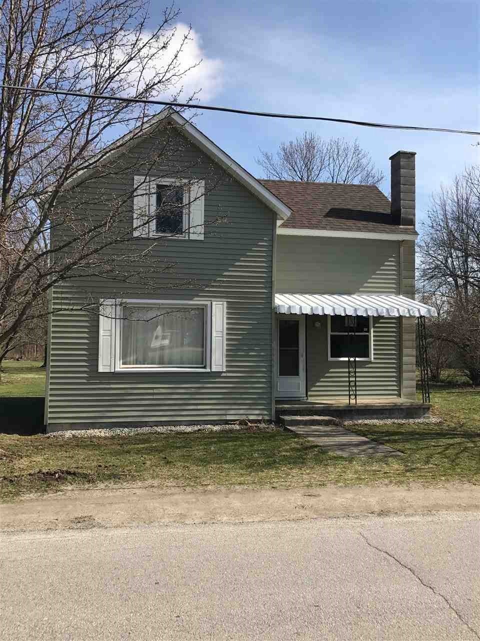 1024 N Wayne St, Warren, IN 46792 - photo 1