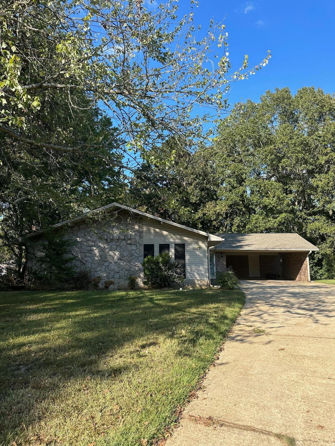 103 Hinton Cir, Tupelo, MS 38801 - photo 1