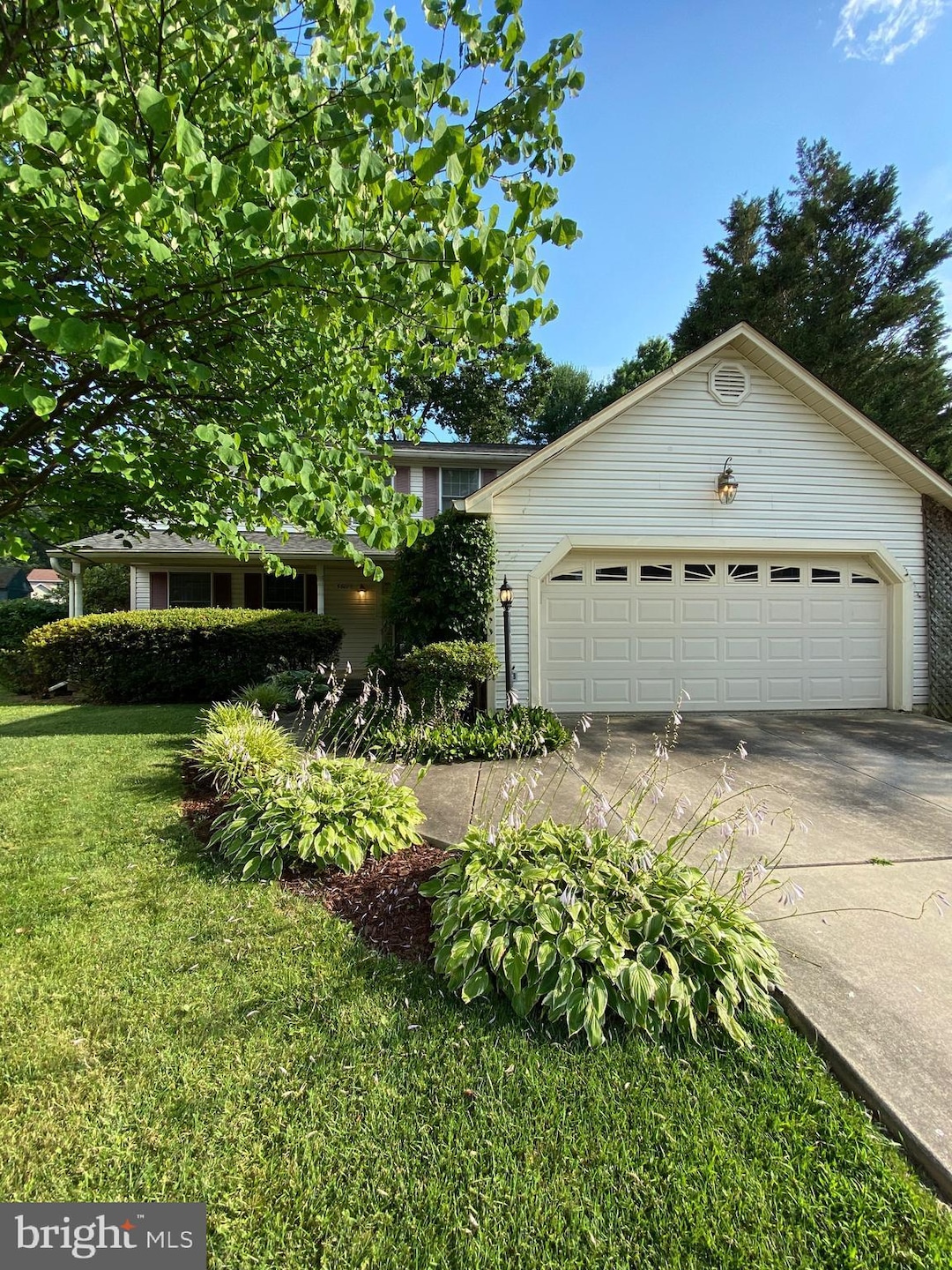 9807 Summerday Dr, Burke, VA 22015 - photo 1