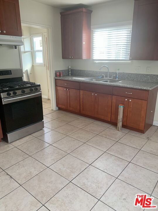 Newer Kitchend
