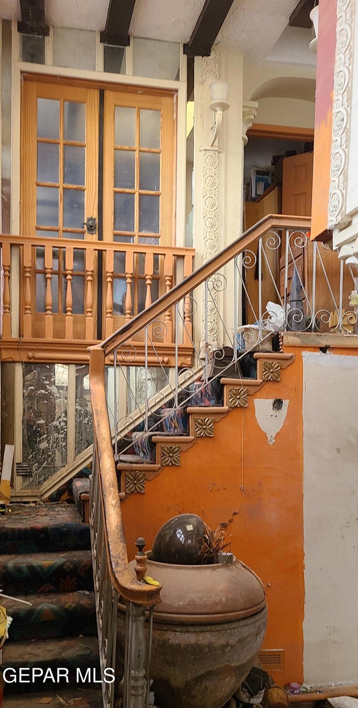 7320 N Loop Dr, El Paso, TX 79915 - photo 1