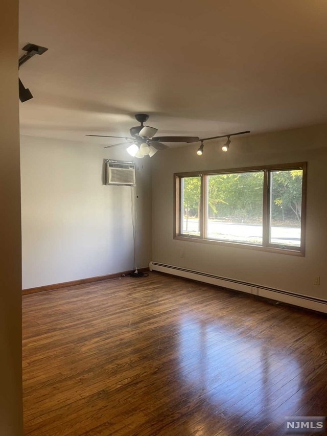 128 Riverside Ave unit 1, Lyndhurst, NJ 07071 - photo 1