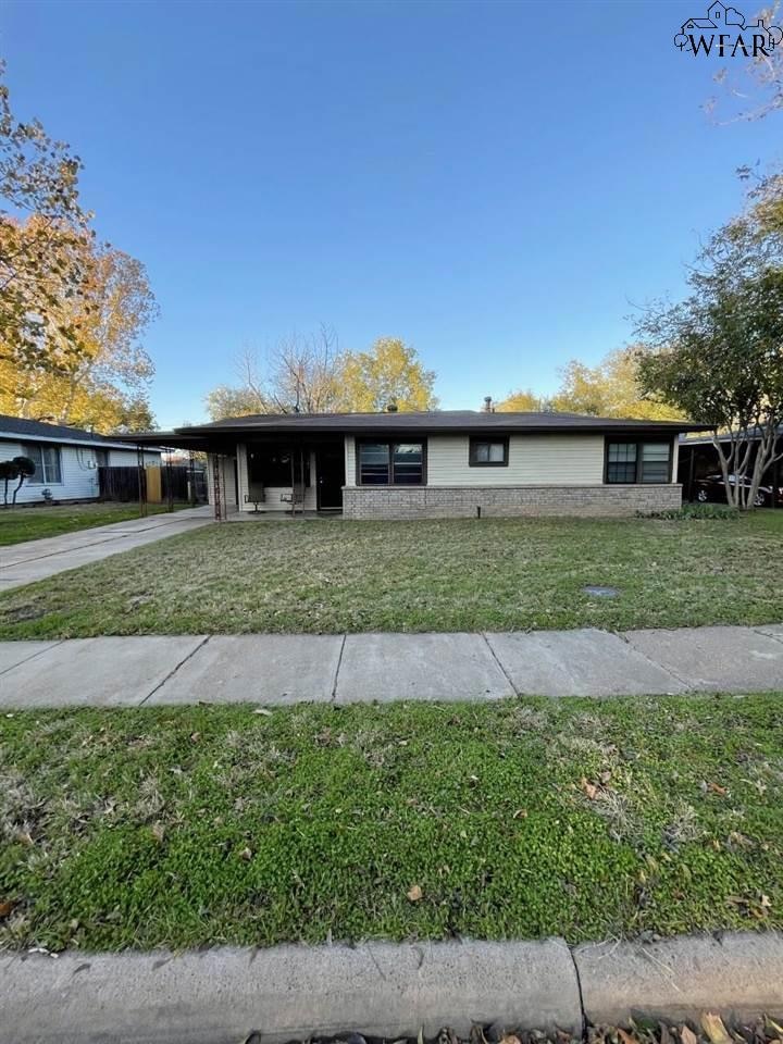 1544 Cynthia Ln, Wichita Falls, TX 76302 - photo 1