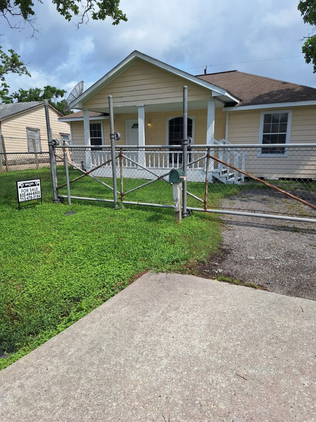 13521 Duluth St, Houston, TX 77015 - photo 1