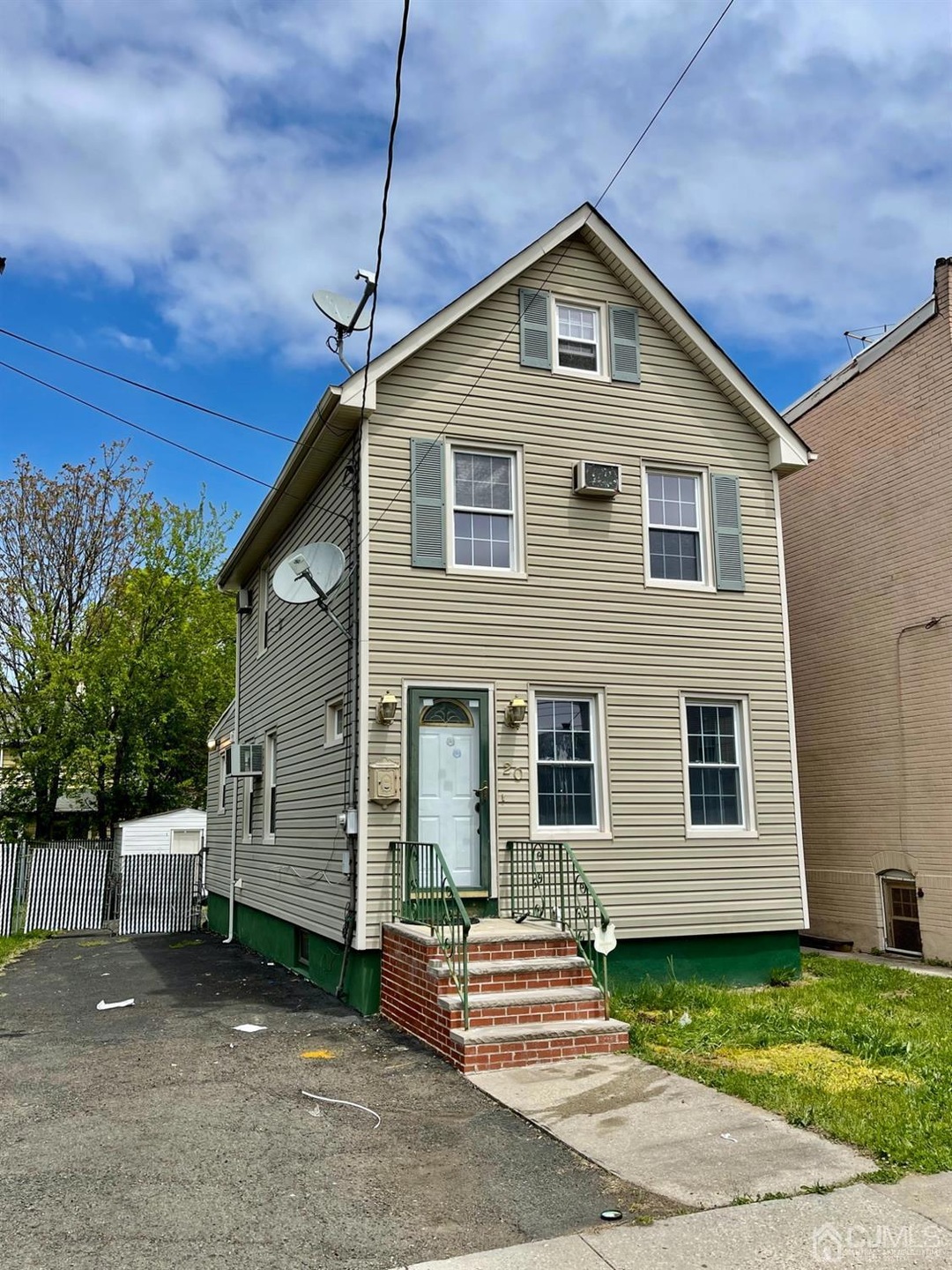 20 Lincoln Ave, Carteret, NJ 07008 - photo 1