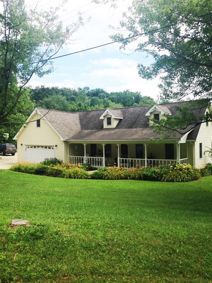 5236 E State Road 58, Bloomfield, IN 47424 - photo 1