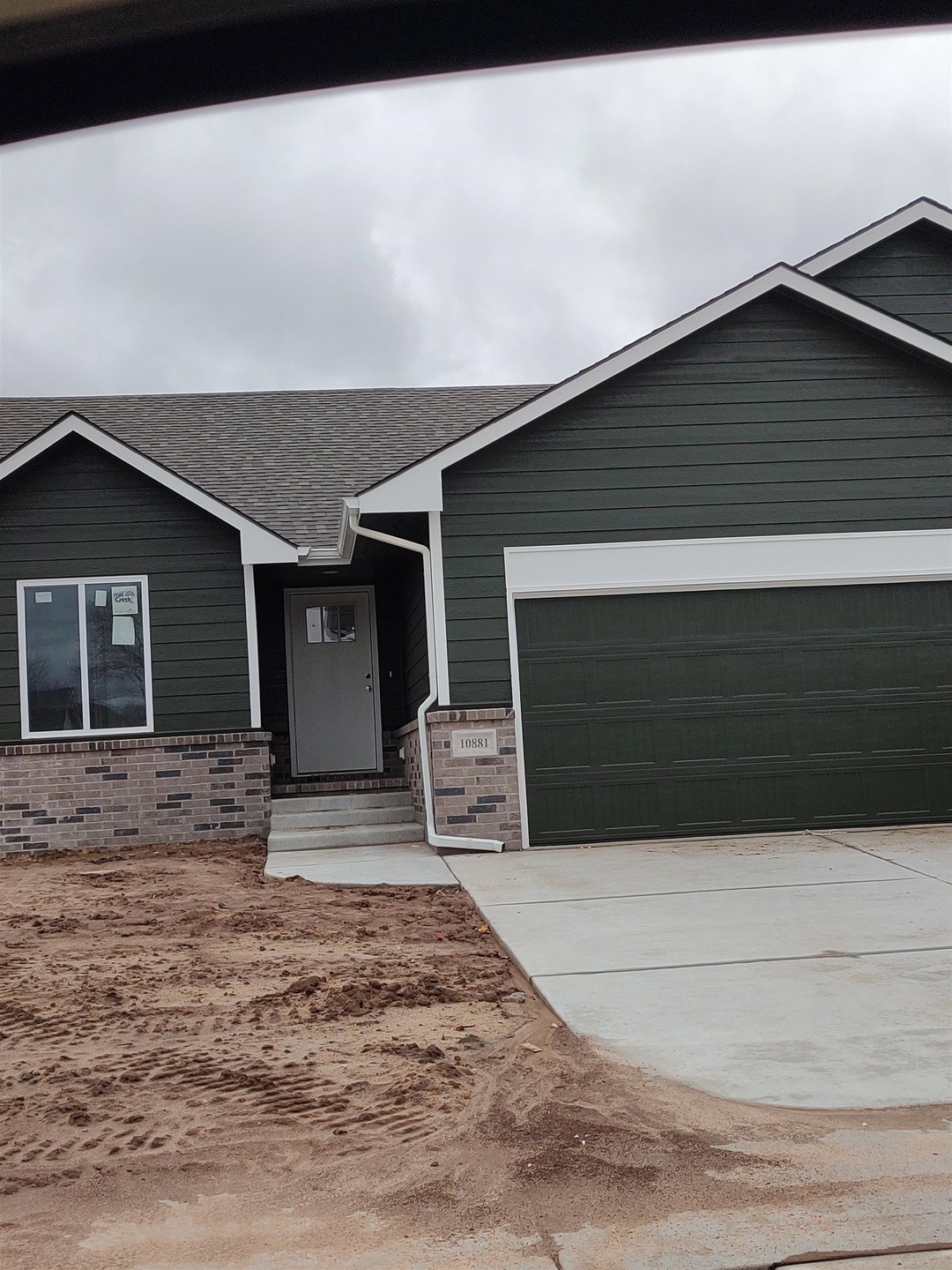 10881 W Cedar Ln, Maize, KS 67101 - photo 1