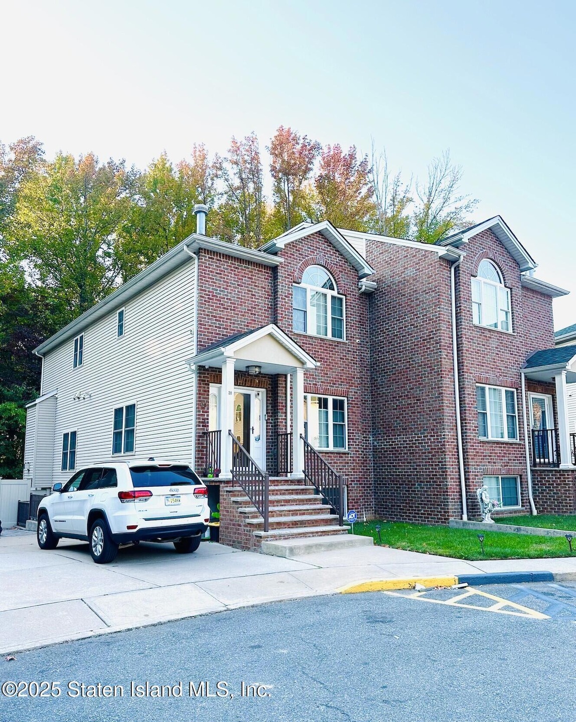 28 Moreno Ct unit 2, Staten Island, NY 10309 - photo 1