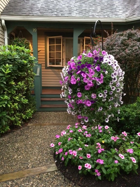 39 Lebeaux Dr, Shrewsbury, MA 01545 - photo 1