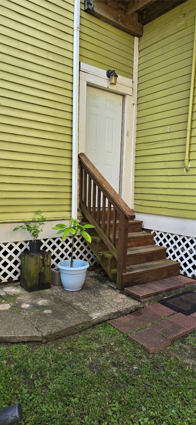 Private Rear Entrance