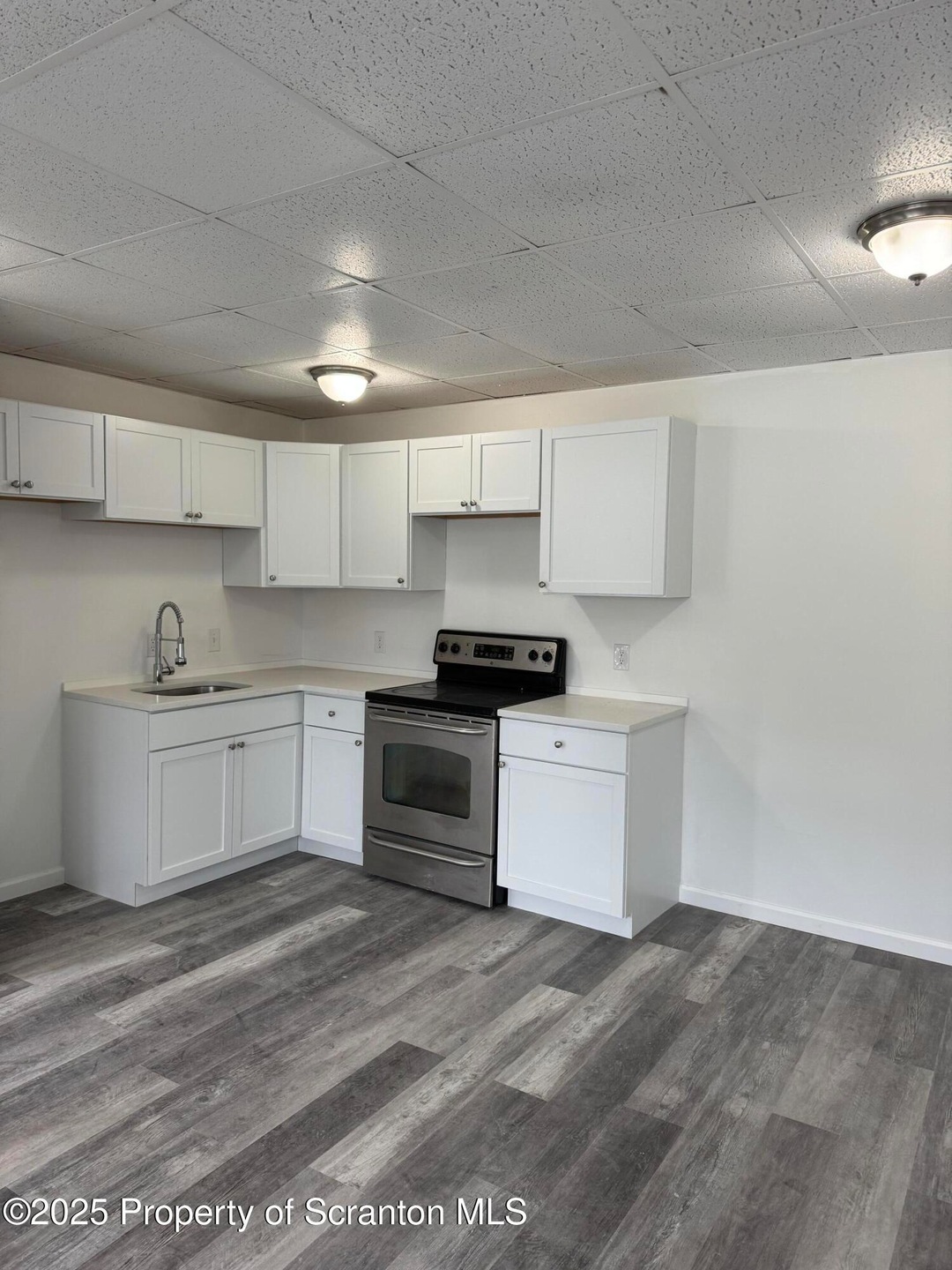 100 S Van Buren Ave unit b1, Scranton, PA 18504 - photo 1