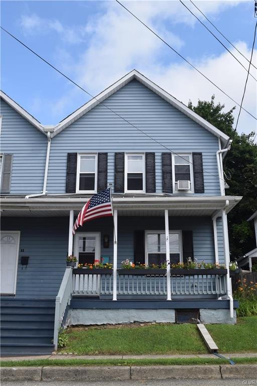 13 E Applegate Ave, Pen Argyl, PA 18072 - photo 1