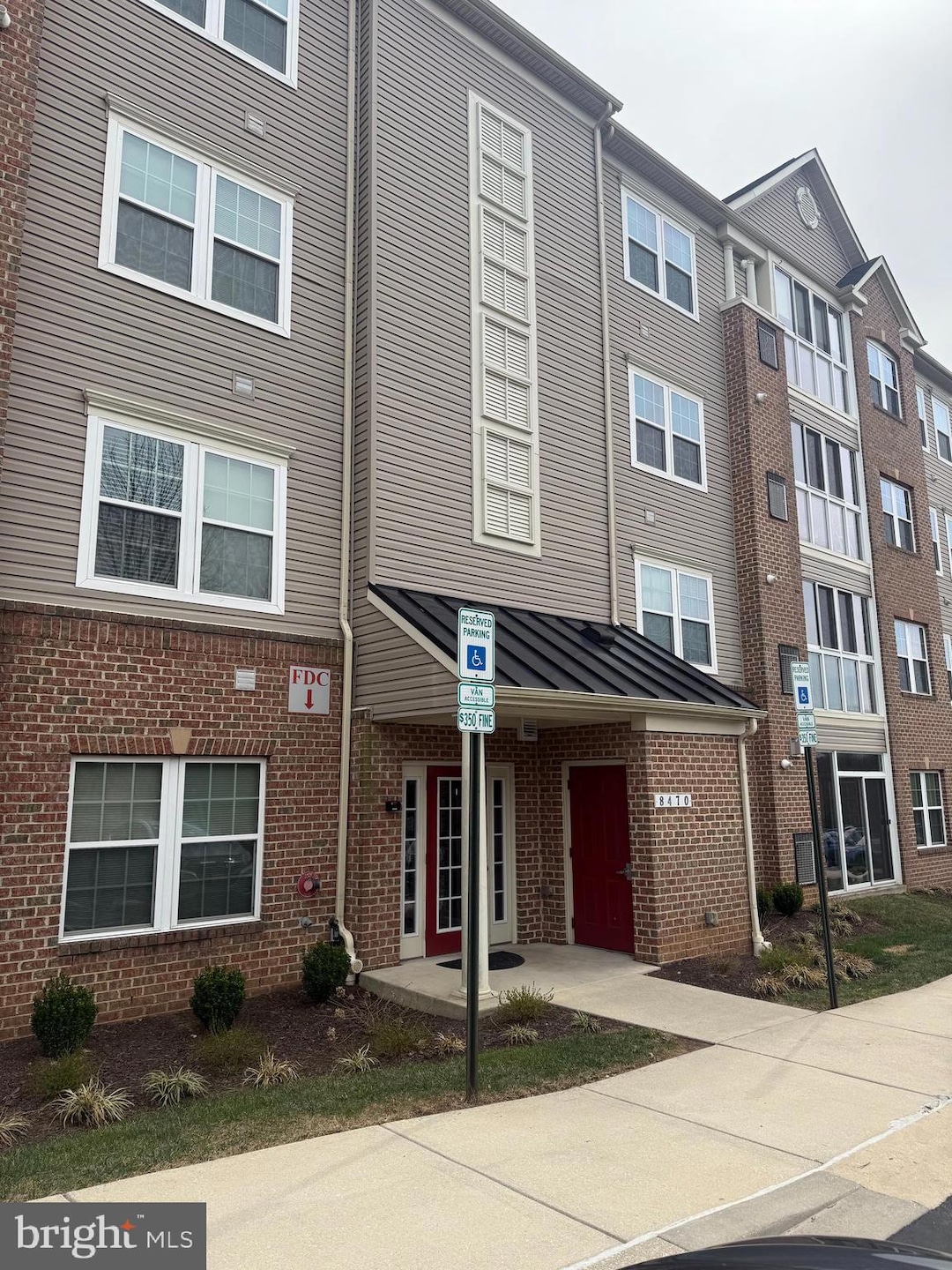 8470 Ice Crystal Dr unit B, Laurel, MD 20723 - photo 1