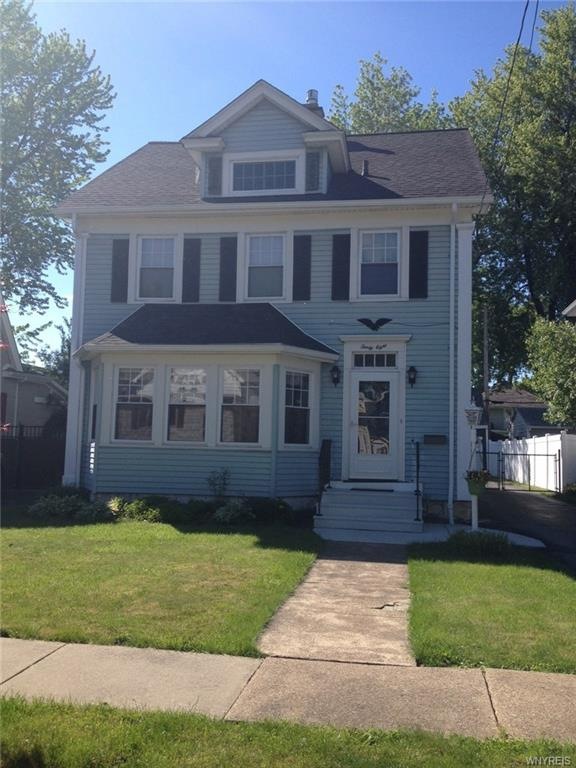 Front entry way on quiet South Buffalo Street next
