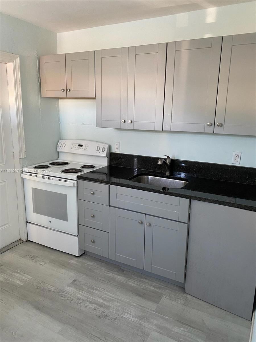 817 Grant St unit 1, West Palm Beach, FL 33407 - photo 1