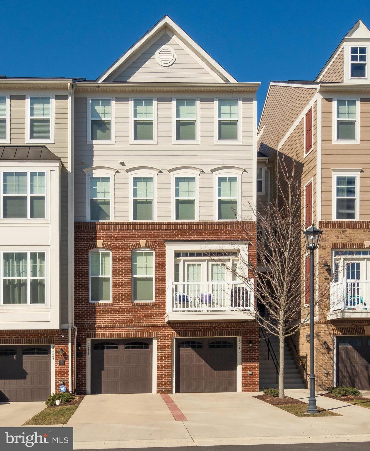 25241 Laureldale Terrace, Chantilly, VA 20152 - photo 1