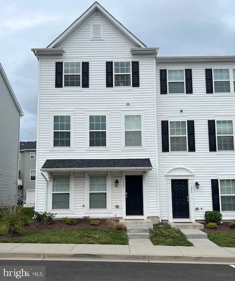 447 Pemberton Park Ln, Frederick, MD 21703 - photo 1