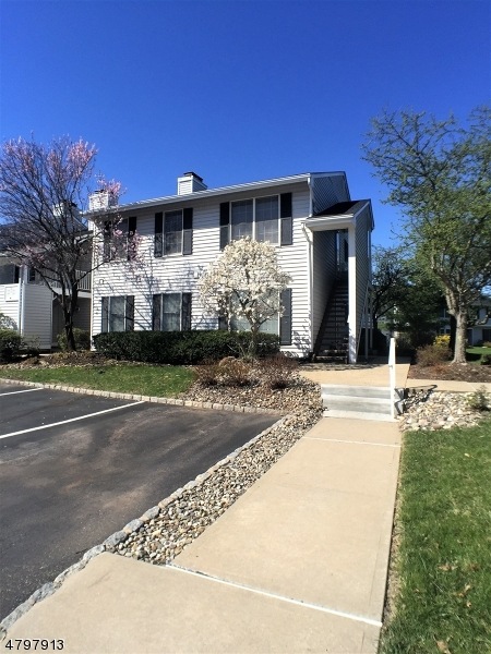 146 Mockingbird Ct, Three Bridges, NJ 08887 - photo 1