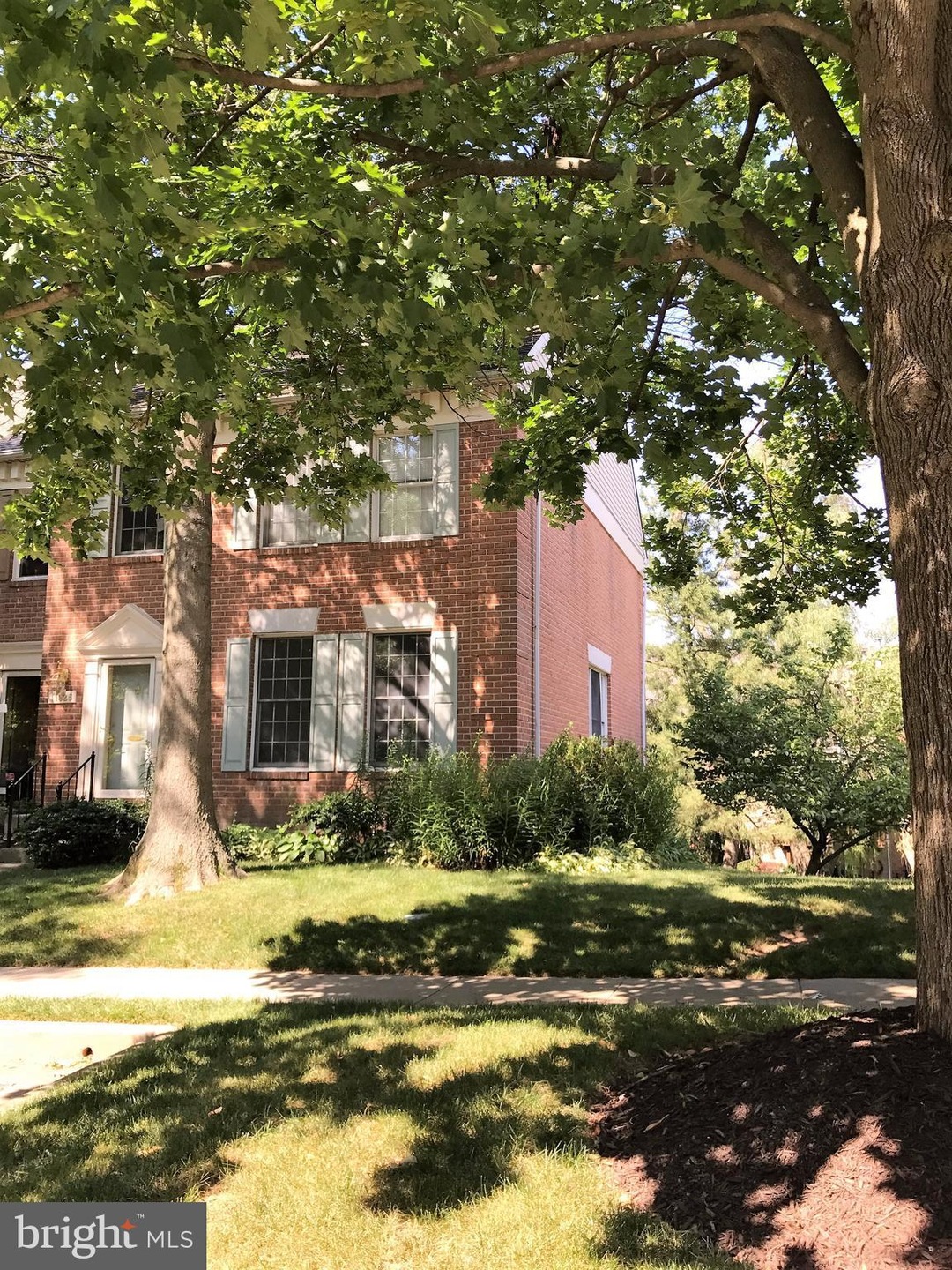 11825 Sherbourne Dr, Lutherville Timonium, MD 21093 - photo 1