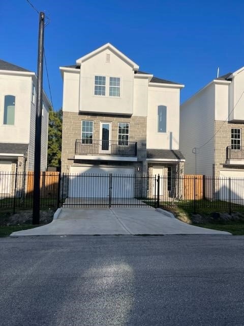 7816 De Priest St, Houston, TX 77088 - photo 1