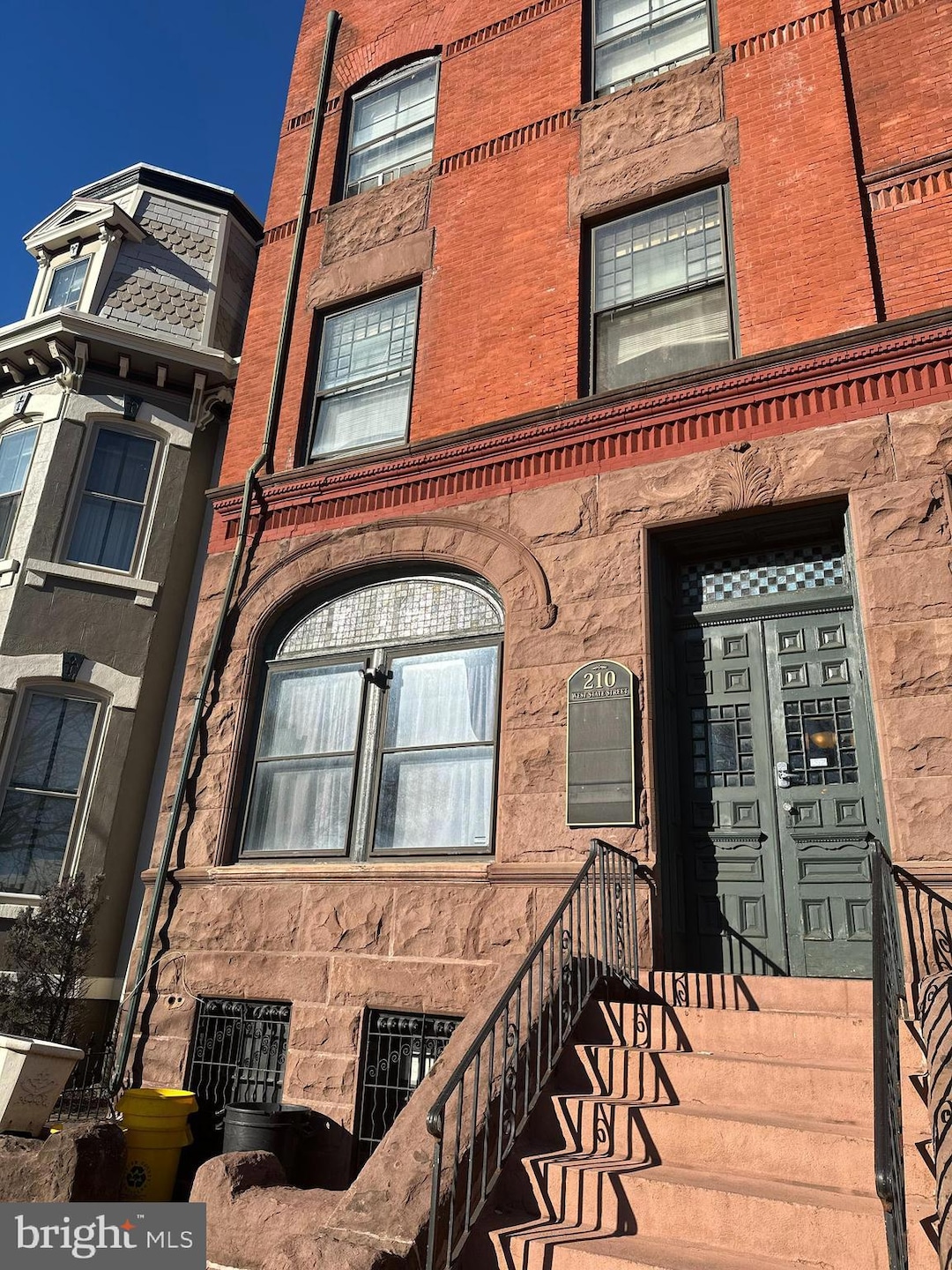 For Rent $1,425/month