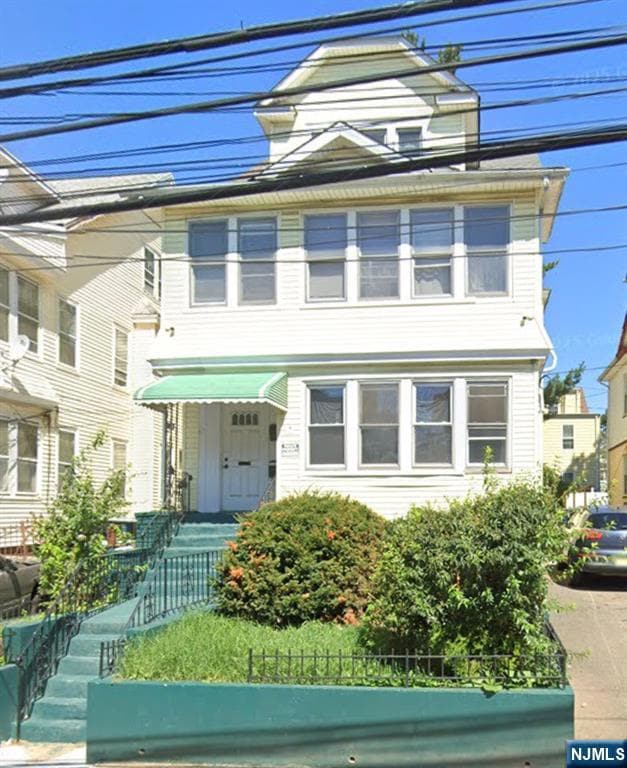 For Rent $2,500/month