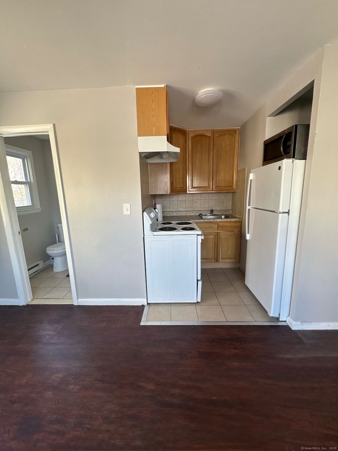 For Rent $1,300/month
