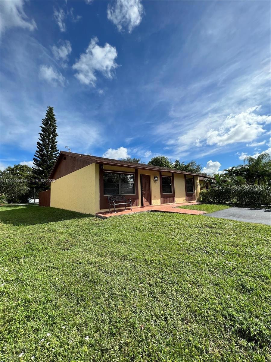 6553 SW 147th Ct, Miami, FL 33193 - photo 1