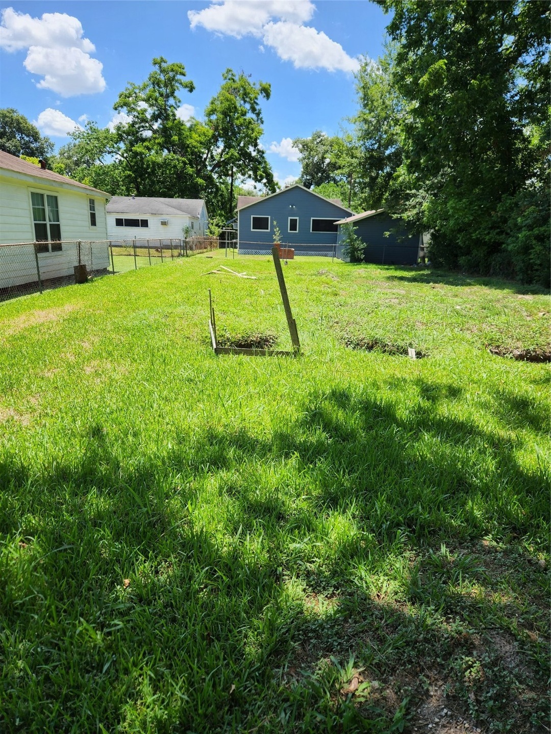 4117 Falls St, Houston, TX 77026 - photo 1