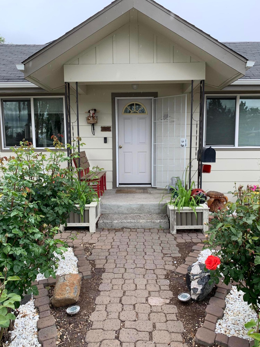 1242 Owens St, Klamath Falls, OR 97601 - photo 1