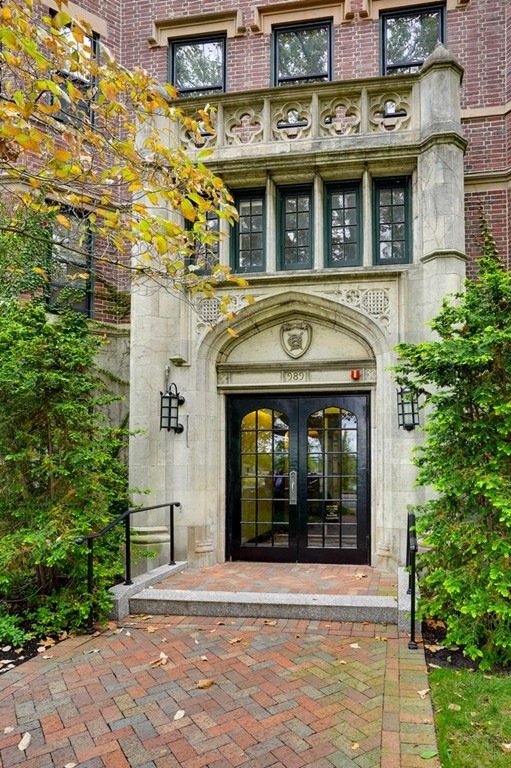 989 Memorial Dr unit 491, Cambridge, MA 02138 - photo 1