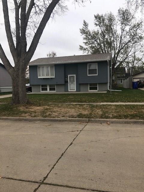 4720 Sugar Pine Dr NE, Cedar Rapids, IA 52402 - photo 1