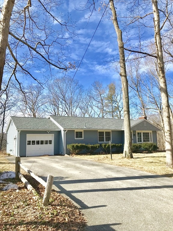 64 Crest Rd, Monson, MA 01057 - photo 1