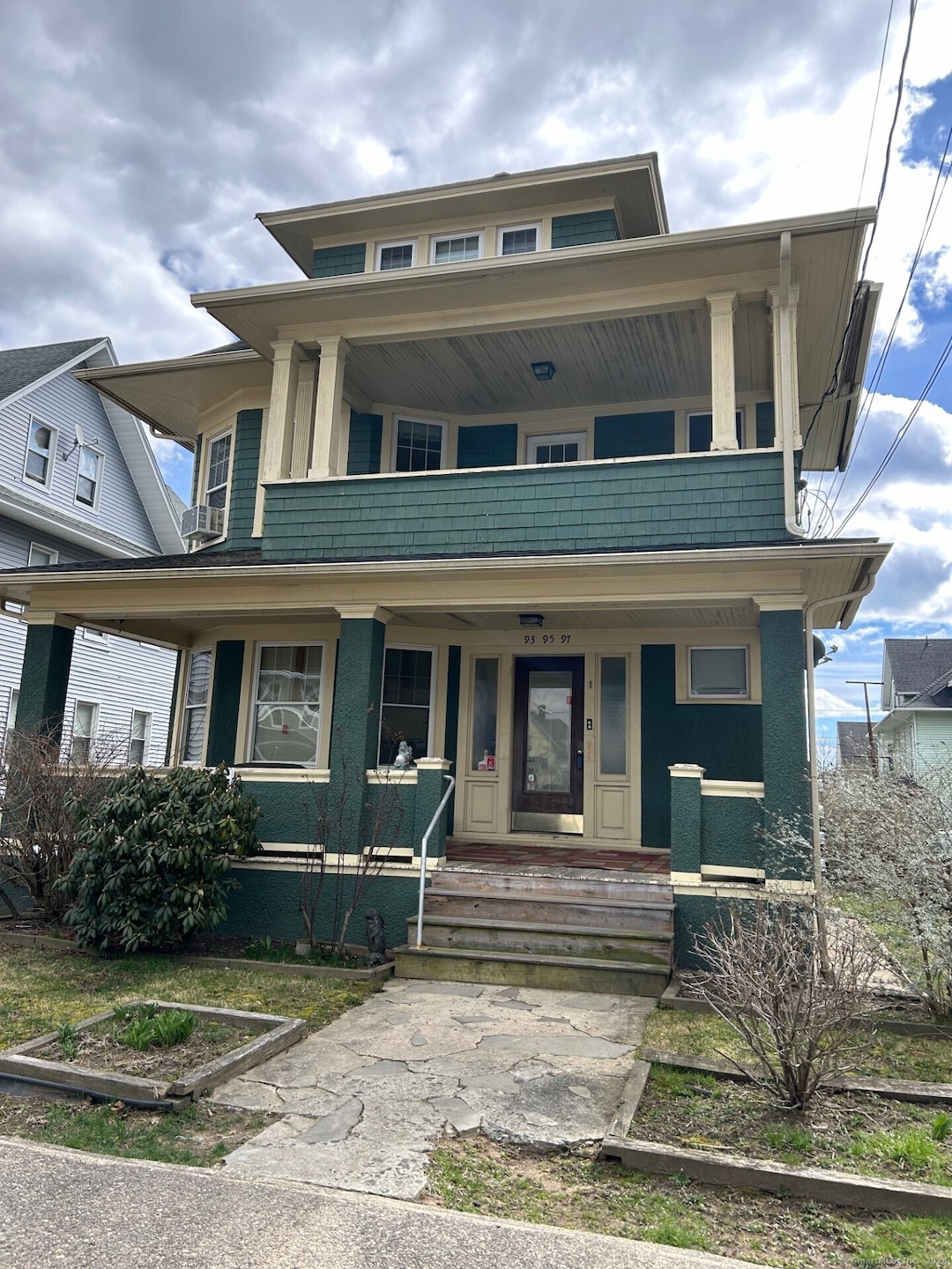 For Rent $1,700/month