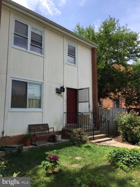 8240 Wycliffe Ct, Manassas, VA 20109 - photo 1